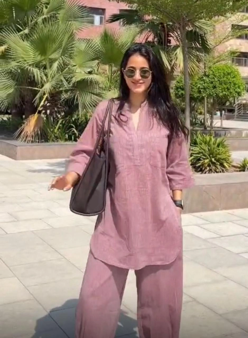 Women’s Dusty Pink Solid Kurti Pant Set