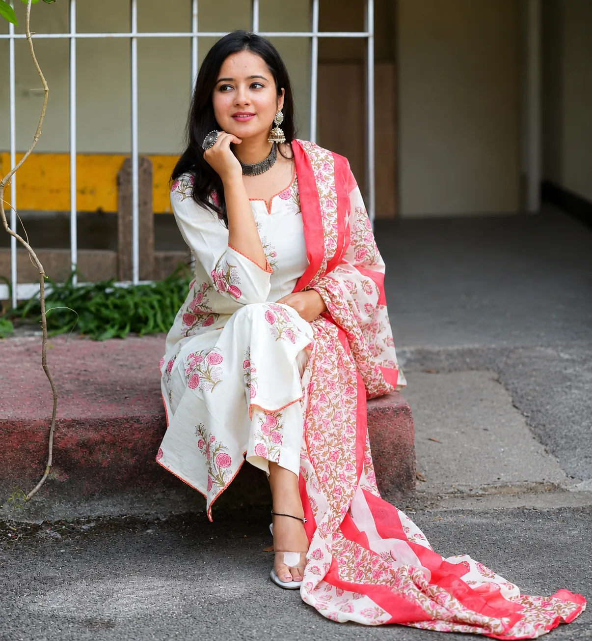 Floral Printed Straight Kurta Pant Dupatta Set