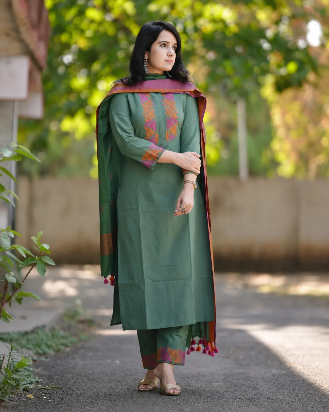 Women’s Embroidered Straight Kurta Pant & Dupatta Set